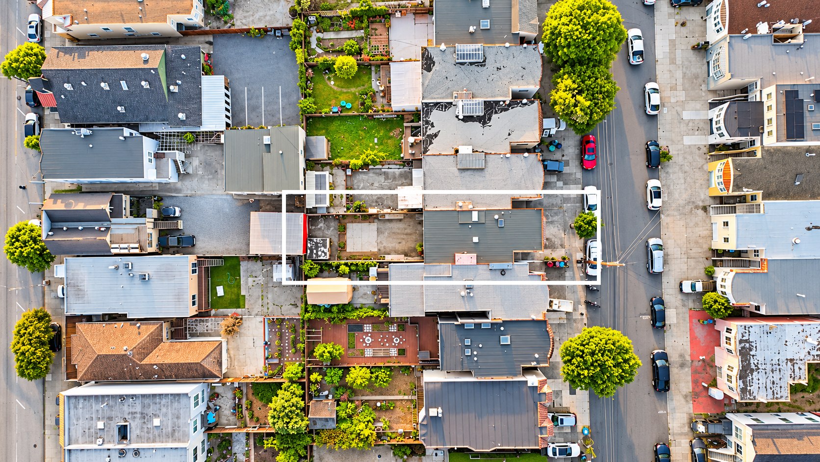 Aerial view of the property and surrounding San Francisco neighborhood
