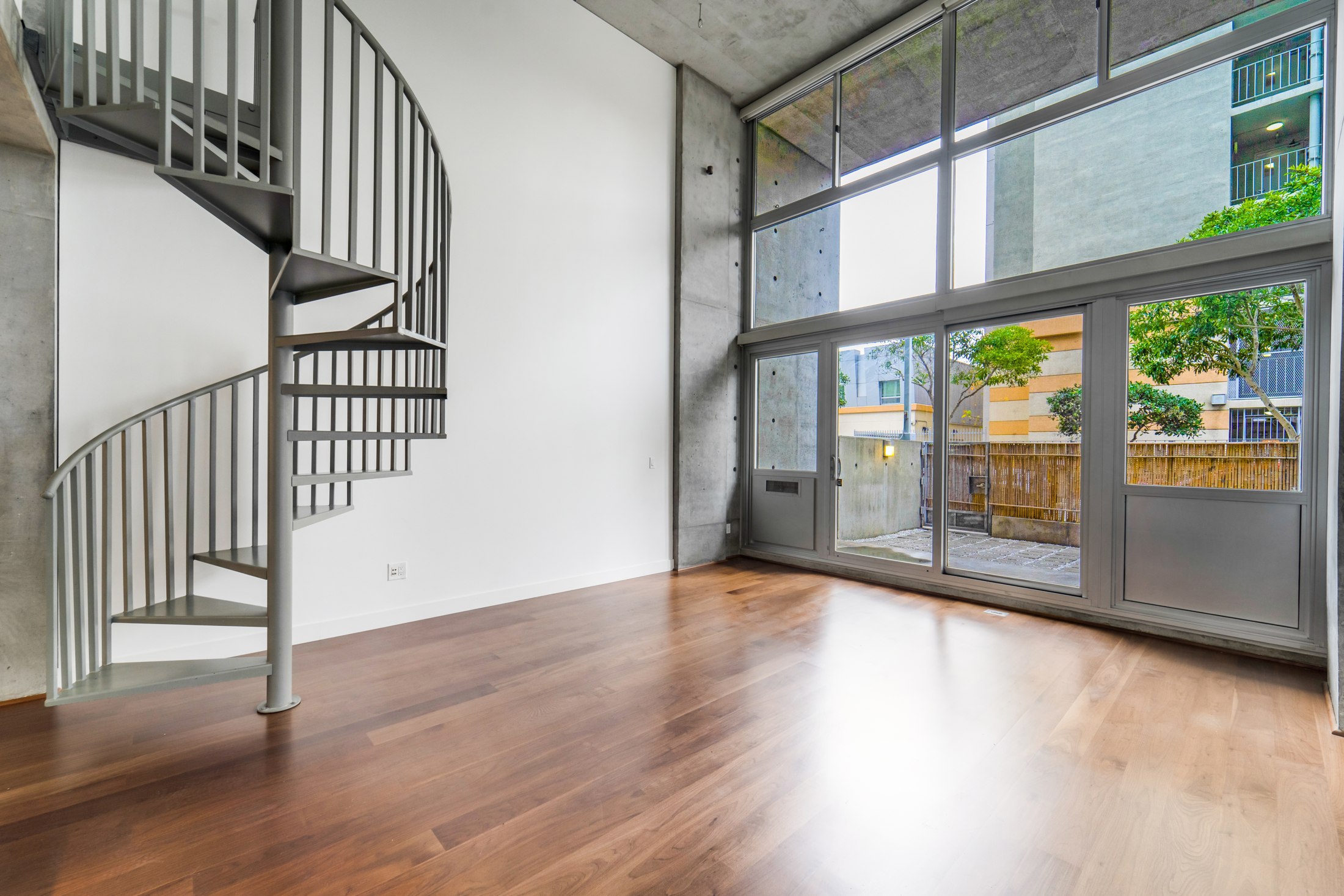 855 Folsom Street loft living room