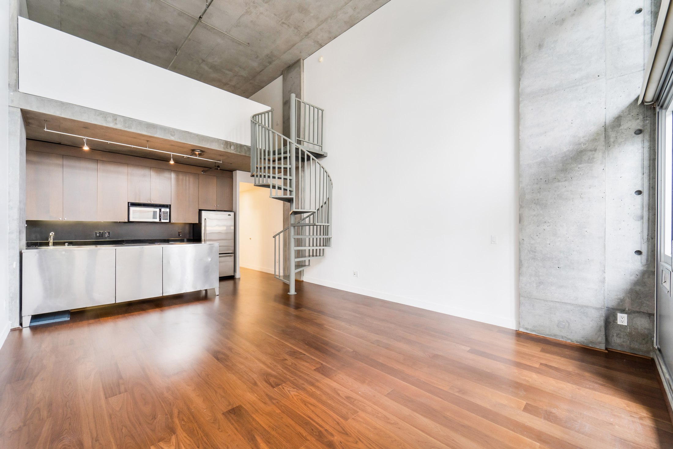 Living space facing the kitchen