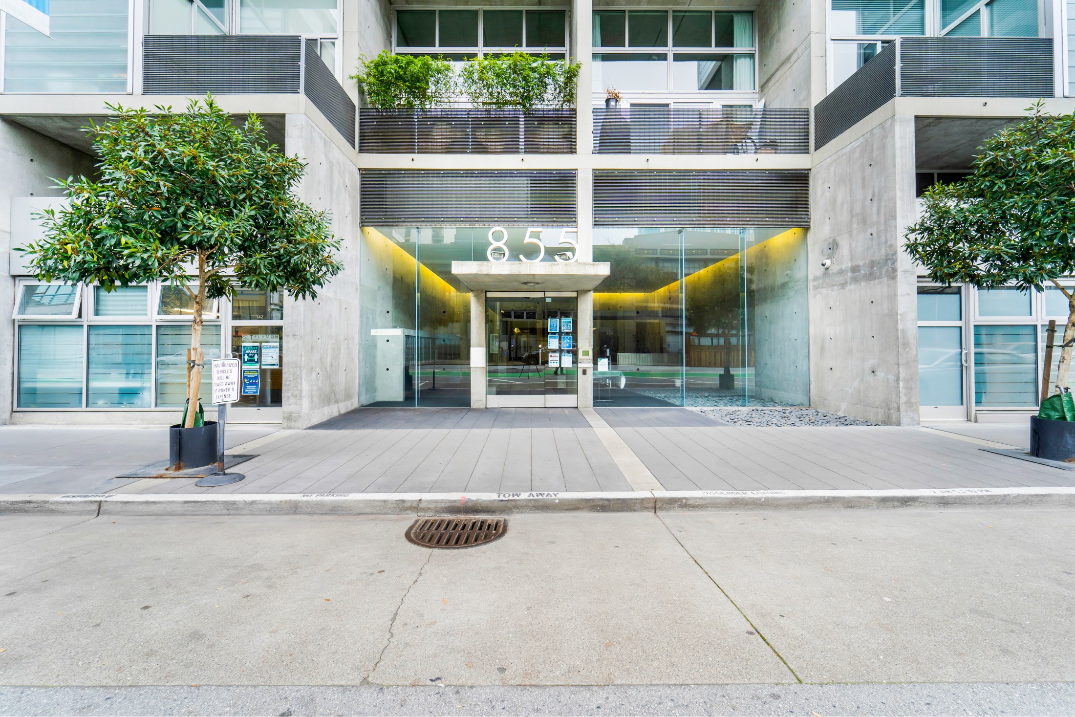 Yerba Buena Lofts building entrance